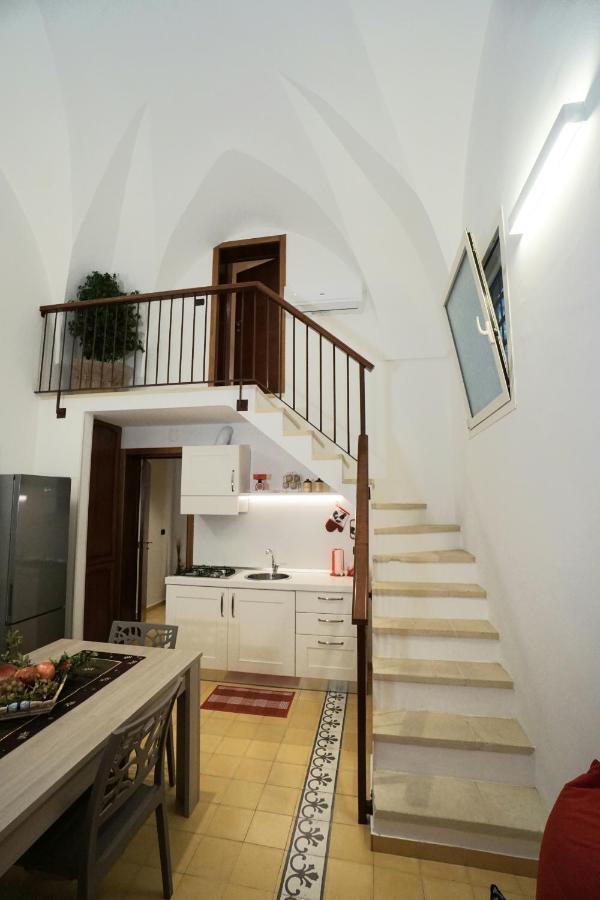 Aretè Apartments Lecce Esterno foto